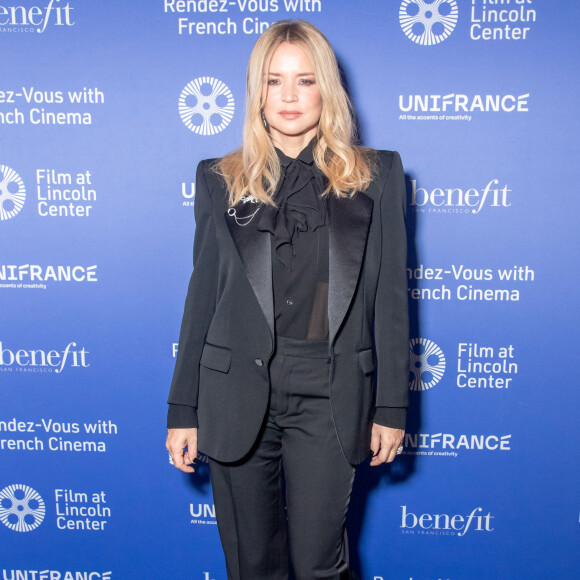 Elle a donc décidé depuis d'annoncer officiellement sa grossesse.
Virginie Efira - Les célébrités françaises assistent à la soirée d'ouverture du "28th Rendez-Vous with French Cinema" au Lincoln Center à New York, le 2 mars 2023. 