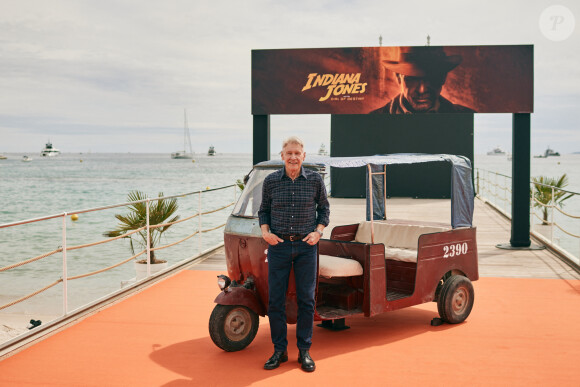 Harrison Ford au photocall de "Indiana Jones et le Cadran de la destinée" lors du 76ème Festival International du Film de Cannes, France, le 18 mai 2023. © Jacovides/Moreau/Bestimage