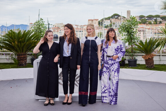 Stéphanie Di Giusto, Nadia Tereszkiewicz, Anna Biolay et Juliette Armanet au photocall de "Rosalie" lors du 76ème Festival International du Film de Cannes, le 18 mai 2023. © Jacovides/Moreau/Bestimage