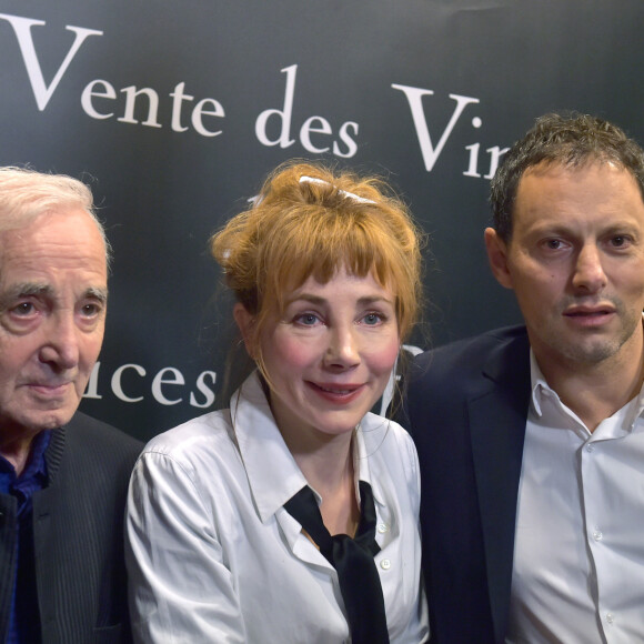 Charles Aznavour, Julie Depardieu et Marc-Olivier Fogiel durant la 157ème vente aux enchères des vins des Hospices de Beaune à Beaune le 19 novembre 2017 © Giancarlo Gorassini/Bestimage