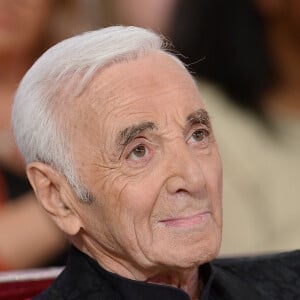 Charles Aznavour Enregistrement de l'émission " Vivement Dimanche " qui sera diffusée le 3 Mai 2015. Paris le 29 Avril 2015 Invité principal Charles Aznavour