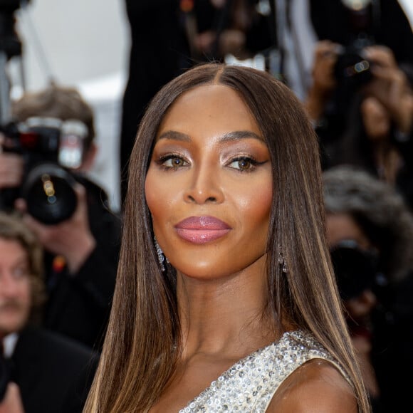 Naomi Campbell - Montée des marches du film " Jeanne du Barry " pour la cérémonie d'ouverture du 76ème Festival International du Film de Cannes, au Palais des Festivals à Cannes. Le 16 mai 2023 © Jacovides-Moreau / Bestimage 