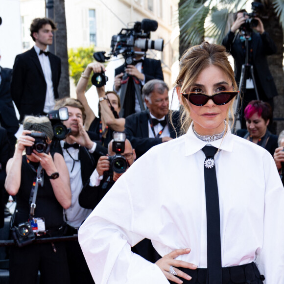Clotilde Courau - Montée des marches du film " Club Zéro " lors du 76ème Festival International du Film de Cannes, au Palais des Festivals à Cannes. Le 22 mai 2023 © Jacovides-Moreau / Bestimage
