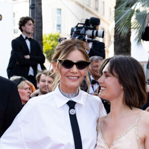 Clotilde Courau, Ella Rumpf - Montée des marches du film " Club Zéro " lors du 76ème Festival International du Film de Cannes, au Palais des Festivals à Cannes. Le 22 mai 2023 © Jacovides-Moreau / Bestimage