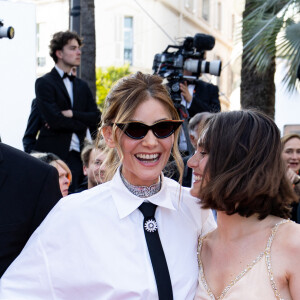 Clotilde Courau, Ella Rumpf - Montée des marches du film " Club Zéro " lors du 76ème Festival International du Film de Cannes, au Palais des Festivals à Cannes. Le 22 mai 2023 © Jacovides-Moreau / Bestimage