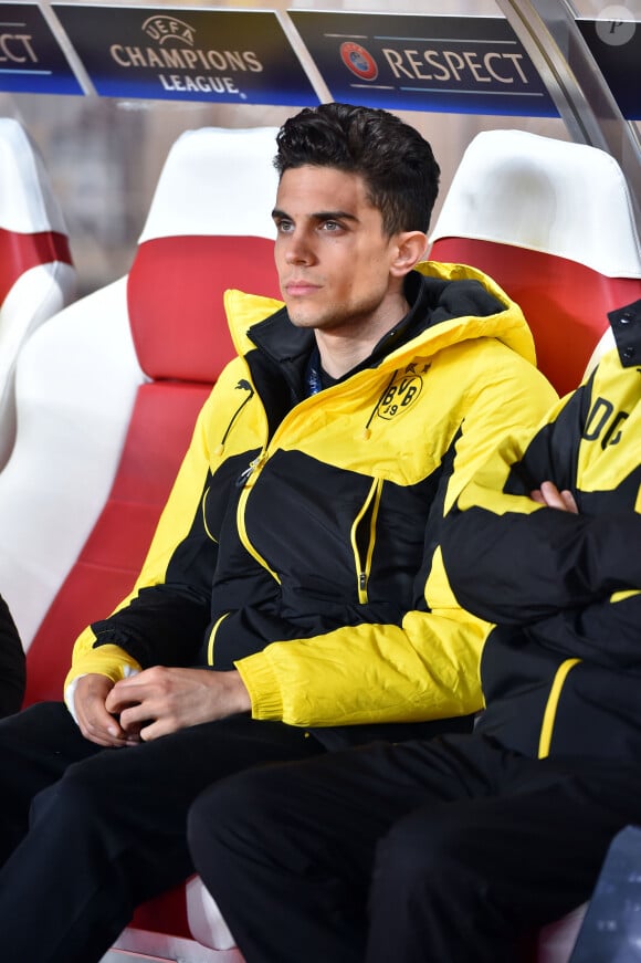 Marc Bartra, le joueur du Borussia Dortmund blessé lors de l'attaque du bus de son équipe sur le trajet du stade en Allemagne, avant la rencontre de football de Champions League Monaco contre Dortmund au Stade Louis II de Monaco le 19 avril 2017. Les monégasques se sont qualifiés pour les demi-finales en ayant remporté le match aller en Allemagne par 3 à 2 et le match retour par 3 à 1. © Brubo Bebert/Bestimage