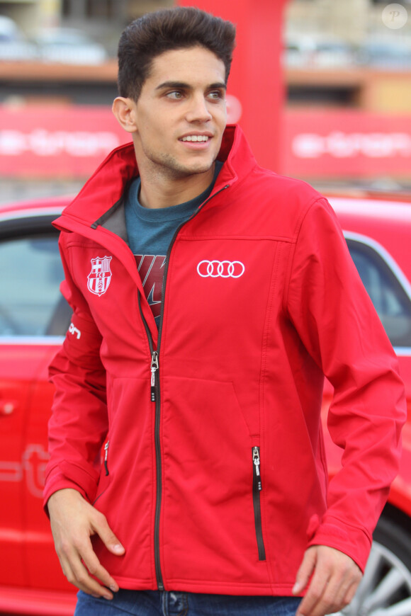 Depuis début janvier, la belle blonde est en couple avec le footballeur Marc Bartra
 
Marc Bartra - Les joueurs de l'équipe du Football Club de Barcelone assistent à la remise par la marque Audi de voitures à Barcelone, le 27 novembre 2014. Les joueurs et le staff du FC Barcelone peuvent utiliser les voitures de la marque pour un usage personnel pendant une saison.