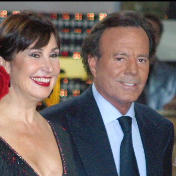 Emission de télé avec Julio Iglesias à Barcelone