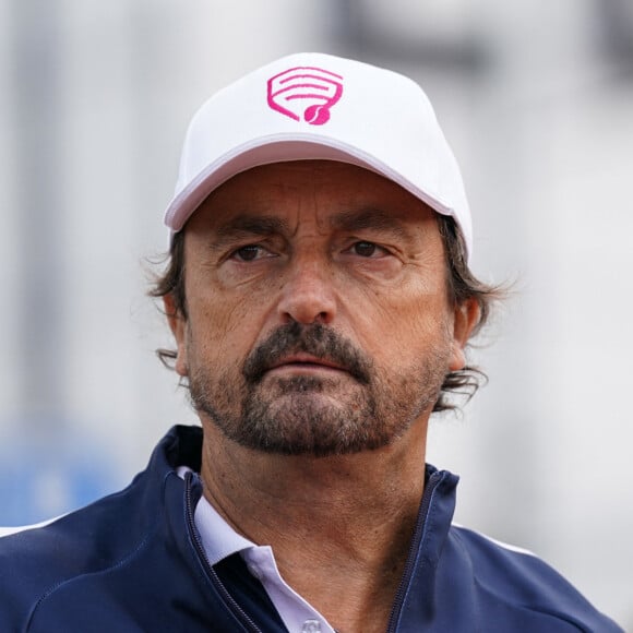 Un constat qui déplait à Henri Leconte, qui s'en est notamment pris à la numéro 1 française
 
Henri Leconte, initiation au tennis lors de la Journée Olympique 2022 où les fédérations sportives et les acteurs locaux se mobilisent pour faire découvrir de nouvelles disciplines urbaines ou des sports olympiques, pratiquer, admirer et rencontrer de grands champions. Saint-Denis, le 26 juin 2022.