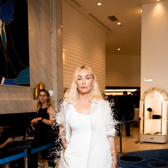 Exclusif - Emmanuelle Beart pose dans l'hôtel "Martinez" lors du 75ème Festival International du Film de Cannes, France, le 25 mai 2022. © Tiziano Da Silva/Bestimage