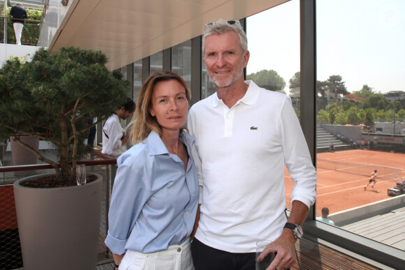 Exclusif - Denis Brogniart et sa femme Hortense lors des Internationaux de France de Tennis de Roland Garros 2023 - Jour 10 - à Paris, France, le 6 juin 2023. © Bertrand Rindoff/Bestimage 