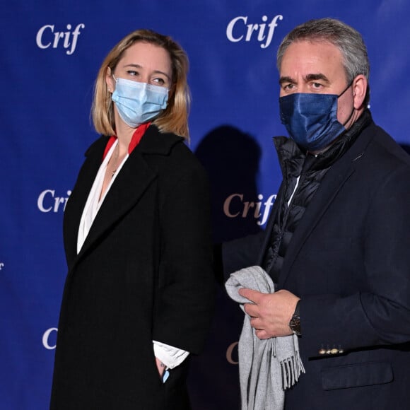 Sa femme Vanessa Williot vient d'accoucher de leur deuxième enfant.
Xavier Bertrand et Vanessa Williot lors du photocall du 36ème dîner du CRIF (Conseil Représentatif des Institutions juives de France) au Carrousel du Louvre à Paris, France, le 24 février 2022. © Lionel Urman/Panoramic/Bestimage