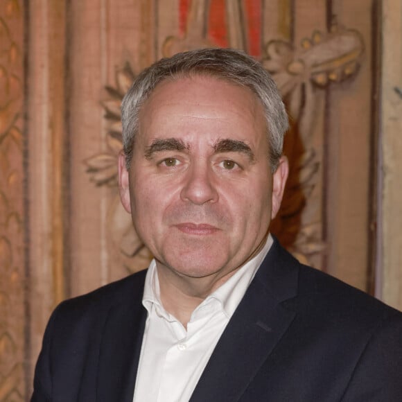 Xavier Bertrand lors de la soirée de remise des trophées des Révélations Séries Mania à Paris au Musée des Arts Forains le 21 novembre 2022. © Christophe Aubert via Bestimage  