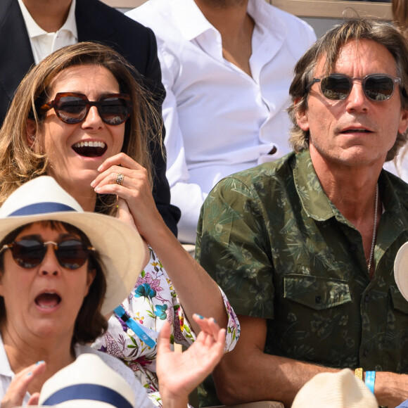 Mais chaque année, elle se rend au Tournoi de Roland-Garros avec son compagnon.
Anne-Claire Coudray et son compagnon Nicolas Vix lors du Tournoi de Roland-Garros, le 9 juin 2023 à Paris. © Laurent Zabulon/ABACAPRESS.COM