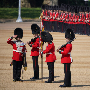 Trois soldats ont dû être évacués sur une civière après être tombés dans les pommes.
La revue du colonel, pour Trooping the Colour, à Horse Guards Parade à Londres, avant la parade d'anniversaire du roi le 17 juin. Samedi 10 juin 2023. Photo by Jonathan Brady/PA Wire/ABACAPRESS.COM