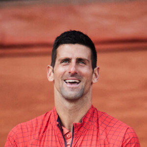 Novak Djokovic - Novak Djokovic remporte les Internationaux de France de tennis de Roland Garros 2023 face à Casper Ruud (7-6 [7-1], 6-3, 7-5) à Paris le 11 juin 2023. Novak Djokovic s'adjuge un 23ème titre record en Grand Chelem et dépasse Rafael Nadal, bloqué à 22 titres et forfait cette année. © Jacovides-Moeau/Bestimage 