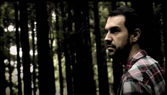 Gérald de Palmas a dévoilé le clip de Mon coeur ne bat plus, troisième extrait de l'album Sortir