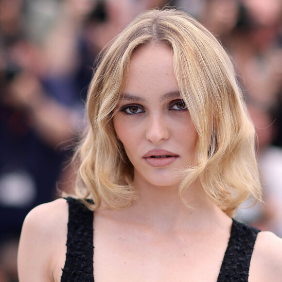 Ils pensaient pourtant avoir entre les mains la série de l'été.
Lily Rose-Depp au photocall de "The Idol" lors du 76ème Festival International du Film de Cannes, le 23 mai 2023. © Jacovides / Moreau / Bestimage