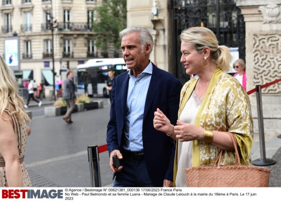 Paul et Luana Belmondo - Mariage de Claude Lelouch à la mairie du 18ème à Paris. Le 17 juin 2023. ©Agence / Bestimage