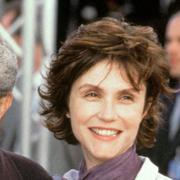Pour assister à cette union, de très nombreuses célébrités s'étaient mises sur leur trente-et-un.
Archives - Claude Lelouch et sa femme Alessandra Martines lors du Festival de Cannes en 2002.
