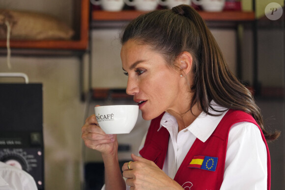 La reine Letizia d'Espagne en visite à la coopérative de café ECOMUN-CECOESPE à Cali lors du deuxième jour de son voyage officiel en Colombie. Le 14 juin 2023 