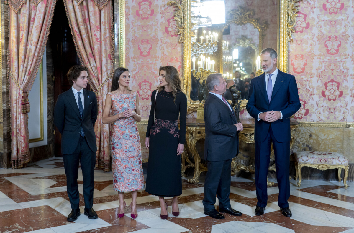 Sitemapcdatahttpsshopinf Inetcomletizia D Espagne Jeune