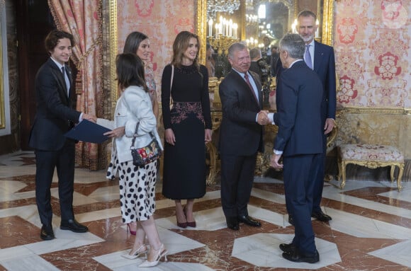 La reine Letizia d'Espagne, la reine Rania et le roi Abdallah II de Jordanie, le roi Felipe VI d'Espagne - Le couple royal de Jordanie reçu par le couple royal d'Espagne au palais royal de Madrid. Le 19 juin 2023 