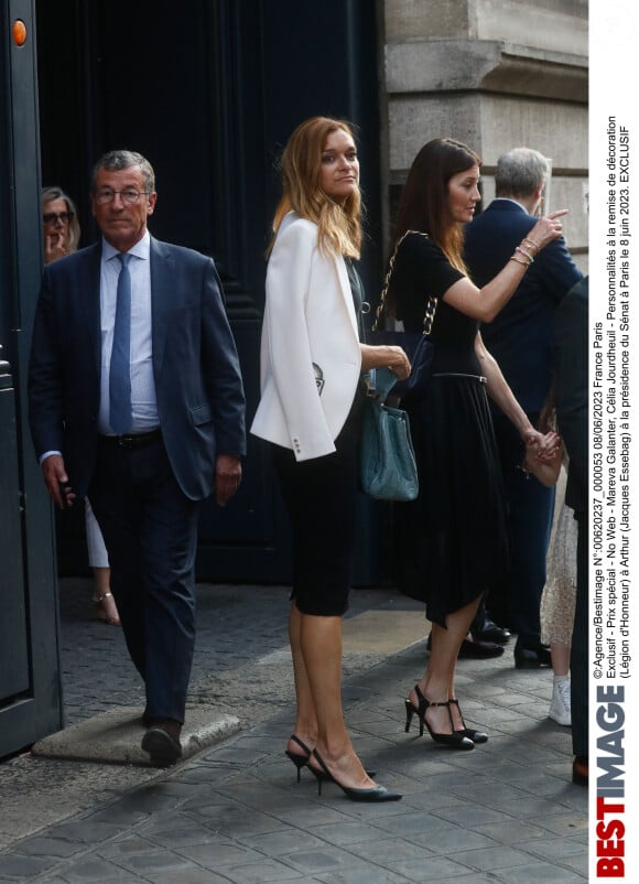 On a également pu compter sur la présence de Karine Le Marchand, Marie Drucker ou Rachida Dati. 
Exclusif - Mareva Galanter, et Celia Jourdheuil - Personnalités à la remise de décoration (Légion d'Honneur) à Arthur (Jacques Essebag) à la présidence du Sénat à Paris le 8 juin 2023.