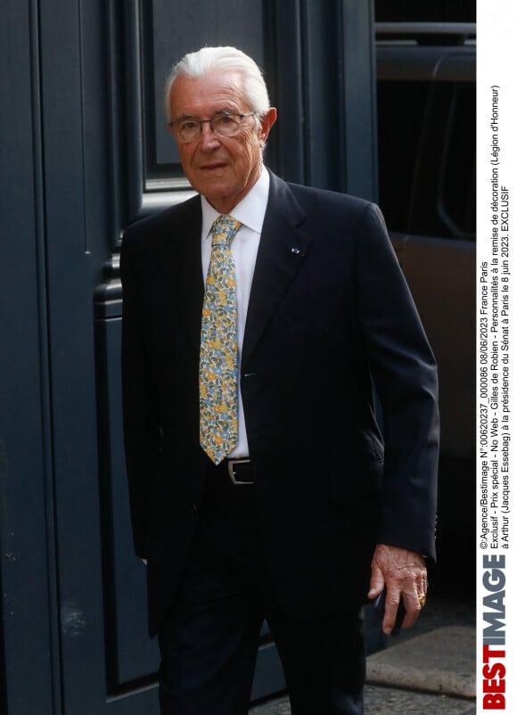 Exclusif - Gilles de Robien - Personnalités à la remise de décoration (Légion d'Honneur) à Arthur (Jacques Essebag) à la présidence du Sénat à Paris le 8 juin 2023.