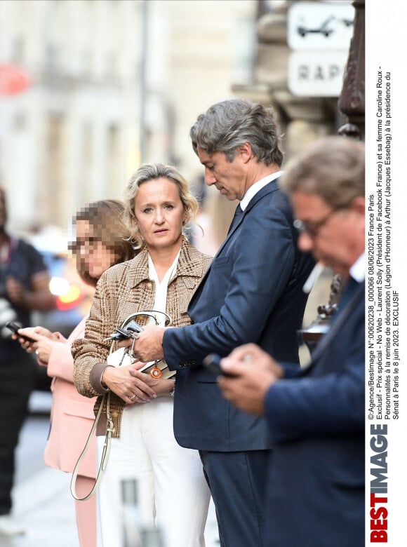 Exclusif - Caroline Roux et son mari Laurent Solly - Personnalités à la remise de décoration (Légion d'Honneur) à Arthur (Jacques Essebag) à la présidence du Sénat à Paris le 8 juin 2023.