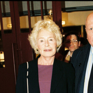 Archives - Claude Sarraute et son mari Jean-François Revel lors d'un spectacle au casino de Paris en 1998.