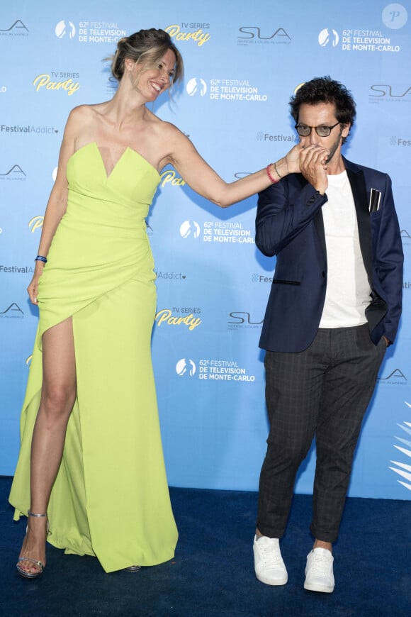 On sait néanmoins qu'il est en couple avec Stéphane Seguin depuis plusieurs années.
Stéphanie Seguin et Frédéric Diefenthal lors du 62ème Festival de la Télévision de Monte-Carlo, le 17 juin 2023. Photo by David Niviere/ABACAPRESS.COM