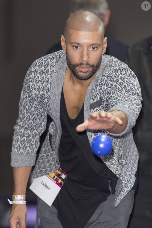 Exclusif - Xavier Delarue lors de la 15ème édition du "Challenge Laurette Fugain - Tournoi des Personnalités" au Grand Palais à Paris. Sous le patronage du Ministère de la Santé, le salon d'Honneur du Grand Palais a accueilli l'Association Laurette Fugain pour célébrer son 15ème anniversaire. Une journée exceptionnelle pendant laquelle entreprises, partenaires, bénévoles, personnalités et grand public ont découvert l'ensemble des animations mises en place et ont pu participer au Challenge Laurette Fugain autour de l'Autre Pétanque®. Paris, le 7 octobre 2017. © Gorassini-Perusseau/Bestimage