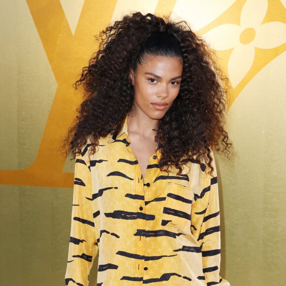 Le premier défilé de Pharrell Williams pour Louis Vuitton a ramené une pluie de stars sur le Pont neuf à Paris.
Tina Kunakey - Défilé de mode Louis Vuitton Homme, Collection Printemps-Été dans le cadre de la Fashion Week de Paris, France. © Olivier Borde / Bertrand Rindoff / Bestimage