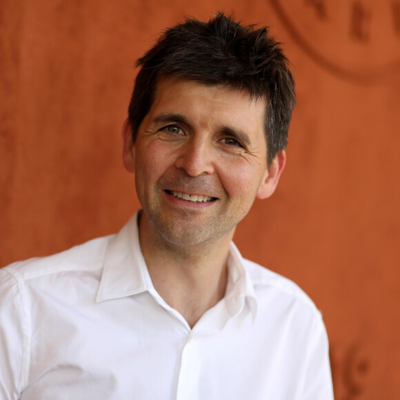 Le journaliste a admis être très peiné par la décision de sa camarade.
Thomas Sotto - Les célébrités dans le village des Internationaux de France de Tennis de Roland Garros 2019 à Paris, France, le 29 mai 2019 © Jacovides-Moreau/Bestimage