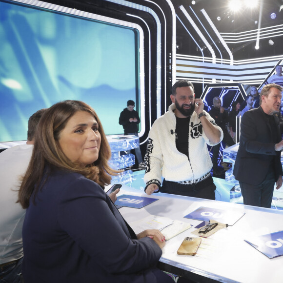 Mais il l'assure : ceci n'est pas un dieu, mais "un au revoir".
Exclusif - Valerie Benaïm, Cyril Hanouna, Benjamin Castaldi, Guillaume Genton sur le plateau de l'émission Touche pas à mon poste (TPMP) diffusée en direct sur C8 le 13 février 2023. © Jack Tribeca / Bestimage 