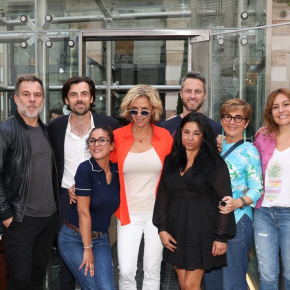 Elles ont fait partie des convives de la Summer Party organisé par le groupe Machefert
Jeremy Lorca, Kevin Machefert, Ronald Guintrange, Corinne Touzet, Christian Millette, Shirley Bousquet, Samira Lachab - Soirée "Summer Party" au Kube Hotel à Paris. Le 22 juin 2023 © Jeremy Melloul / Bestimage