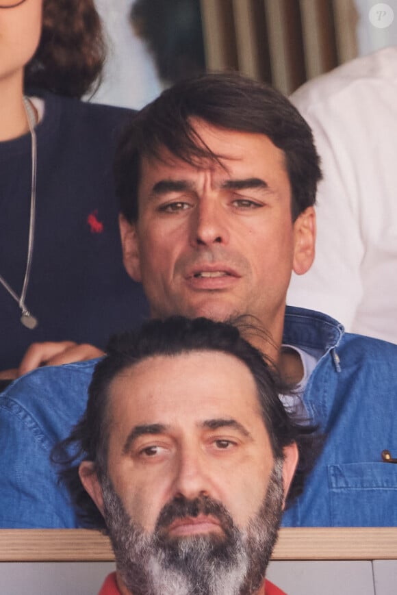 Julian Bugier en tribunes lors des Internationaux de France de tennis de Roland Garros 2023 à Paris, France, le 2 juin 2023. © Moreau-Jacovides/Bestimage