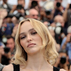 Lily Rose-Depp au photocall de "The Idol" lors du 76ème Festival International du Film de Cannes, le 23 mai 2023. © Jacovides / Moreau / Bestimage