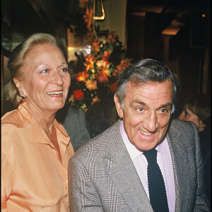 Archives - Lino Ventura avec sa femme Odette soirée buffet au Tong Yen.

