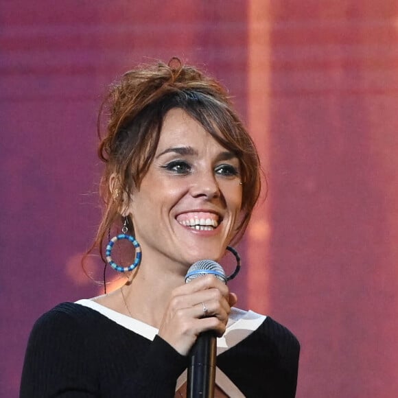 Exclusif - Zaz - Enregistrement de l'émission "Le Big Show", présentée par Jarry et diffusée le 4 juillet sur France 2 à 21h10 © Coadic Guirec / Bestimage Le Big Show...L'émission où tout est possible. Pour ce cinquième numéro inédit du Big Show, Jarry vous prépare une émission toujours plus drôle et émouvante, dans laquelle tout est possible ! Et le moins que l'on puisse dire, c'est qu'il ne s'est donné aucune limite pour vous faire rire et vous rendre heureux ! Depuis le théâtre Marigny, JARRY en fera voir de toutes les couleurs aux spectateurs, pour notre plus grand plaisir ! Avec humour et bienveillance, il mettra en lumière le public qui deviendra le héros de la soirée. Vous retrouverez les séquences déjà devenues incontournables : la star inattendue ou le karaoké, et bien d'autres surprises, organisées Au programme également de cette nouvelle soirée événement où rires et larmes vous submergeront : des caméras cachées hilarantes, des surprises bouleversantes qui vont marquer pour toujours la vie de certains spectateurs, des jeux, des happenings inattendus, des retrouvailles émouvantes : personne dans la salle n'est à l'abri des surprises et des pièges du BIG SHOW ! Préparez-vous à découvrir un épisode inédit encore plus fou du BIG SHOW, l'émission où tout est possible, le mardi 4 juillet à 21h10 sur France 2. 