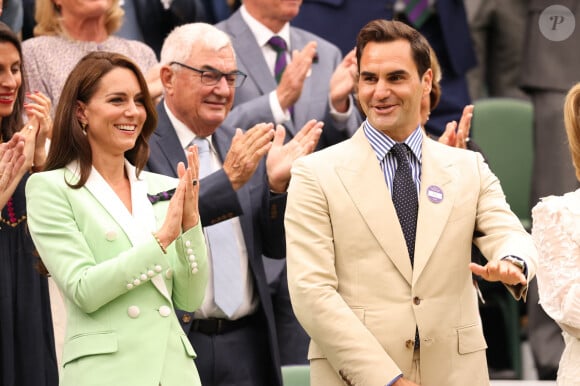Catherine (Kate) Middleton, princesse de Galles et Roger Federer dans les tribunes lors du tournoi de Wimbledon 2023 au All England Lawn Tennis and Croquet Club de Londres, Royaume Uni, le 4 juillet 2023.