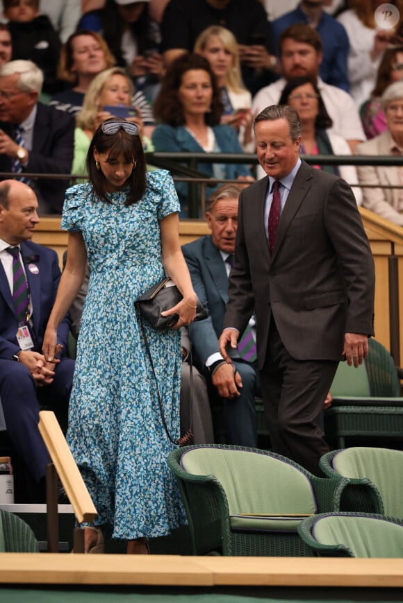 L'ancien Premier ministre britannique David Cameron et sa femme Samantha dans les tribunes lors du tournoi de Wimbledon 2023 au All England Lawn Tennis and Croquet Club de Londres, Royaume Uni, le 4 juillet 2023.