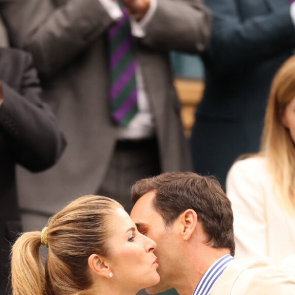 Roger Federer et sa femme Mirka dans les tribunes lors du tournoi de Wimbledon 2023 au All England Lawn Tennis and Croquet Club de Londres, Royaume Uni, le 4 juillet 2023.