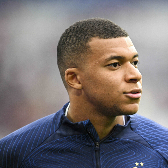 "Mbappé a réagi avec son coeur et ses tripes car il est sensible.", ajoute-t-il
 
Kylian Mbappé - Match de qualifications de l'Euro2024 "France - Grèce (1-0)" au stade de France, le 19 juin 2023.
