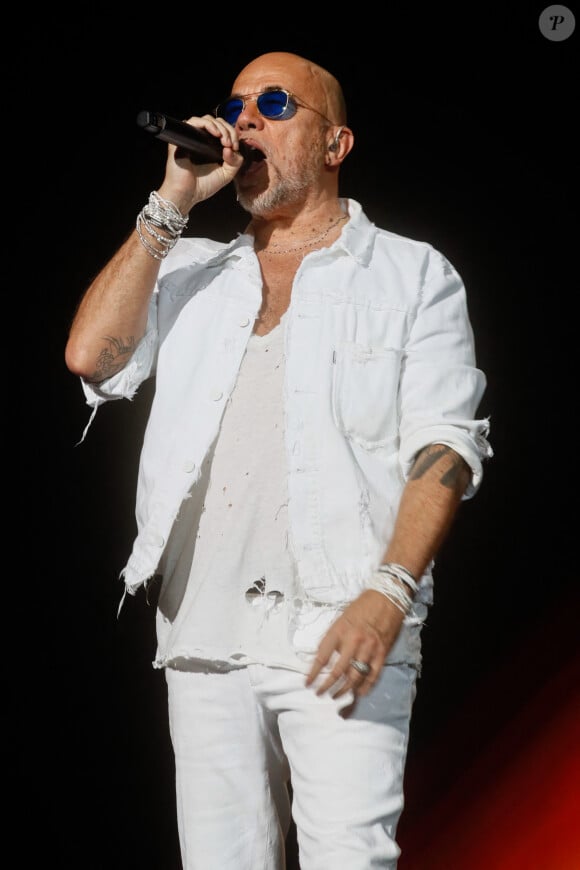 Exclusif - Pascal Obispo - Enregistrement de l'émission "Les chansons de l'été" dans les Arènes de Nîmes, présentée par N.Aliagas et diffusée le 17 juin sur TF1 © Bruno Bebert-Christophe Clovis / Bestimage 