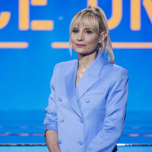 Incontournable dans les médias, Elodie Gossuin a autant fait ses preuves à la radio qu'à la télévision.
Exclusif - Élodie Gossuin - Enregistrement de l'émission "Ce soir on chante pour l'Unicef - Urgence Ukraine", au Dôme de Paris © Cyril Moreau / Bestimage 