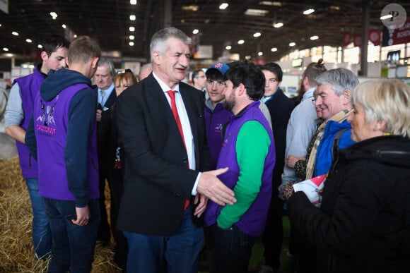 Jean Lassalle assiste à la 59ème édition du salon de l'agriculture au parc des expositions de la porte de Versailles à Paris, France, le 2 mars 2023. © Lionel Urman/Bestimage