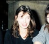 Charlotte Gainsbourg, Kate Barry et Jane Birkin au défilé de mode de John Galliano, collection prêt-à-porter 1997-1998 Automne-Hiver à Paris.