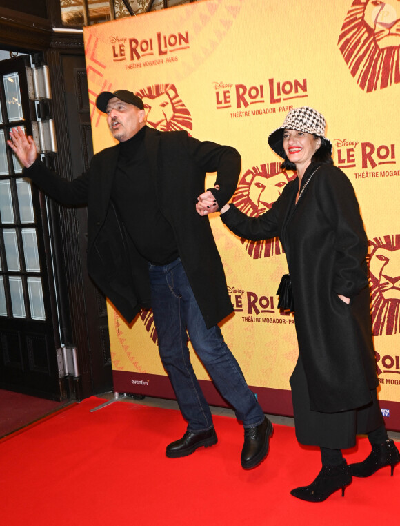 Daniel Levi et sa femme Sandrine Aboukrat - People lors de la générale de la comédie musicale "Le Roi Lion" au théâtre Mogador à Paris le 11 novembre 2021. © Coadic Guirec/Bestimage 